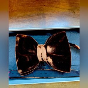 Dark brown velvet Gucci Bowie